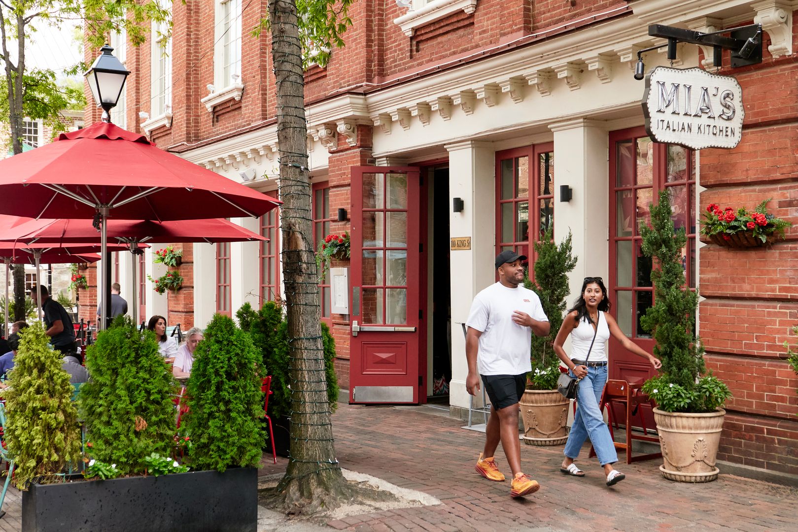 Enjoy housemade pasta, brick-oven pizza and other craveable comforts at Mia's Italian Kitchen